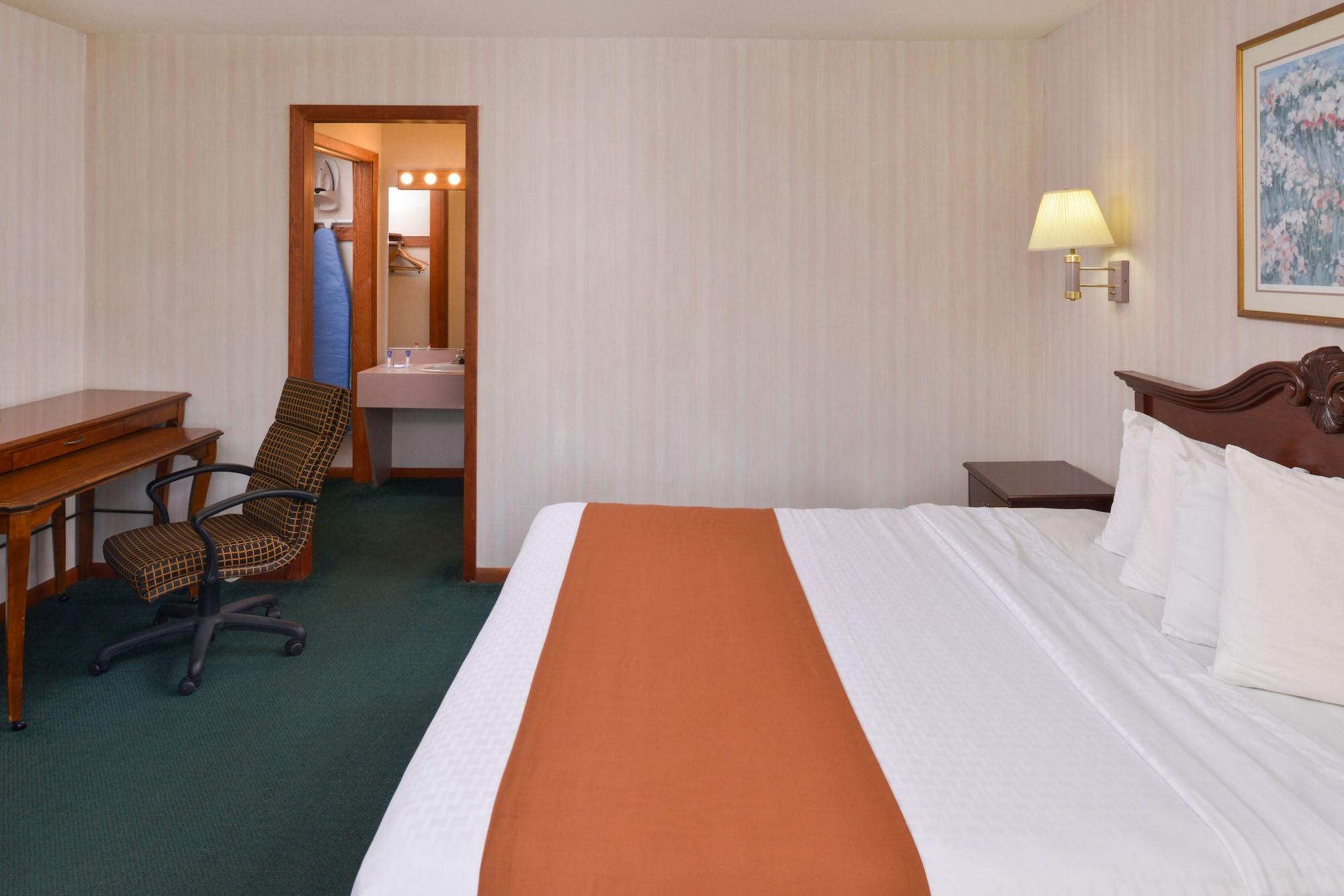 Americas Best Value Inn Plattsburgh Ngoại thất bức ảnh