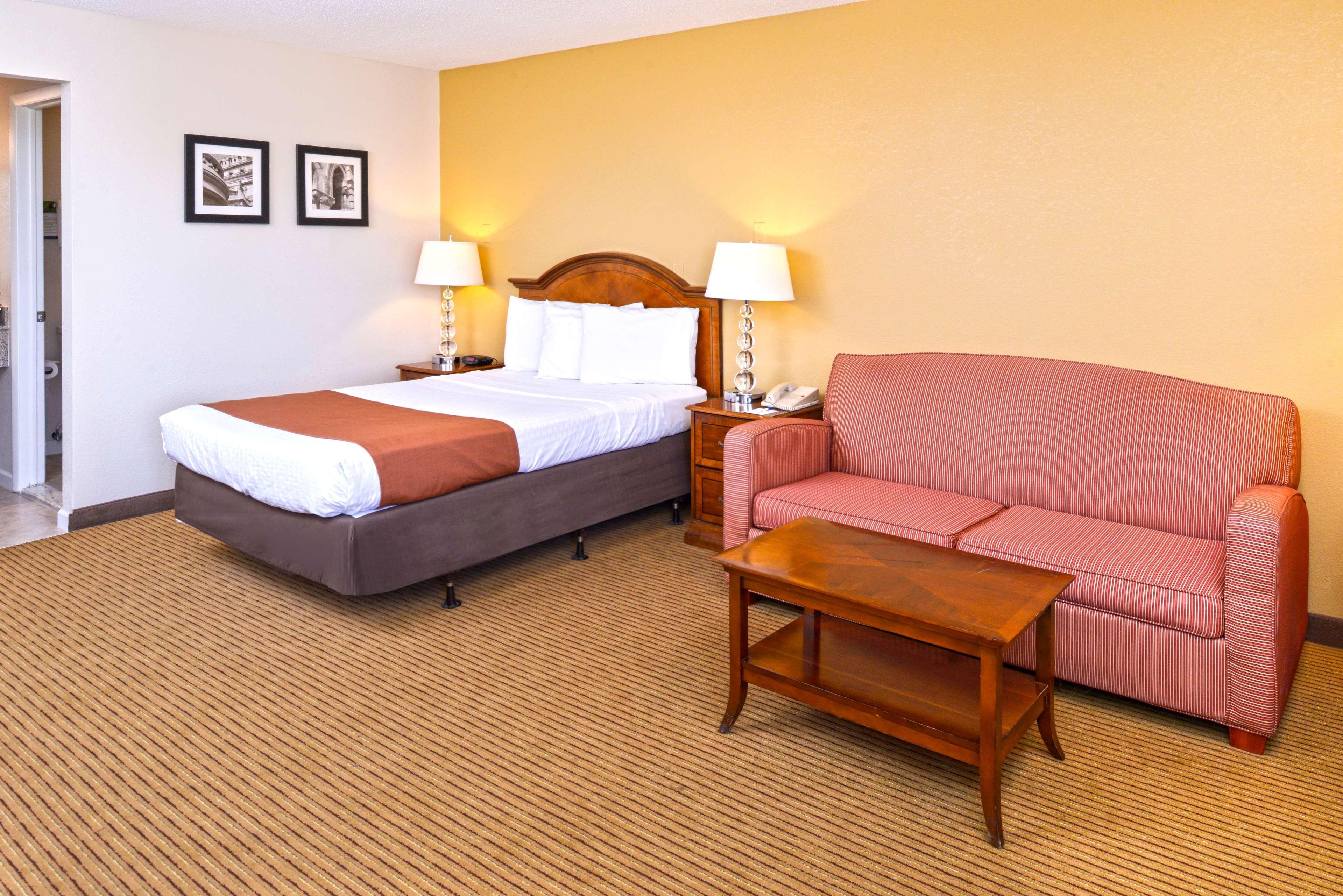 Americas Best Value Inn Plattsburgh Ngoại thất bức ảnh