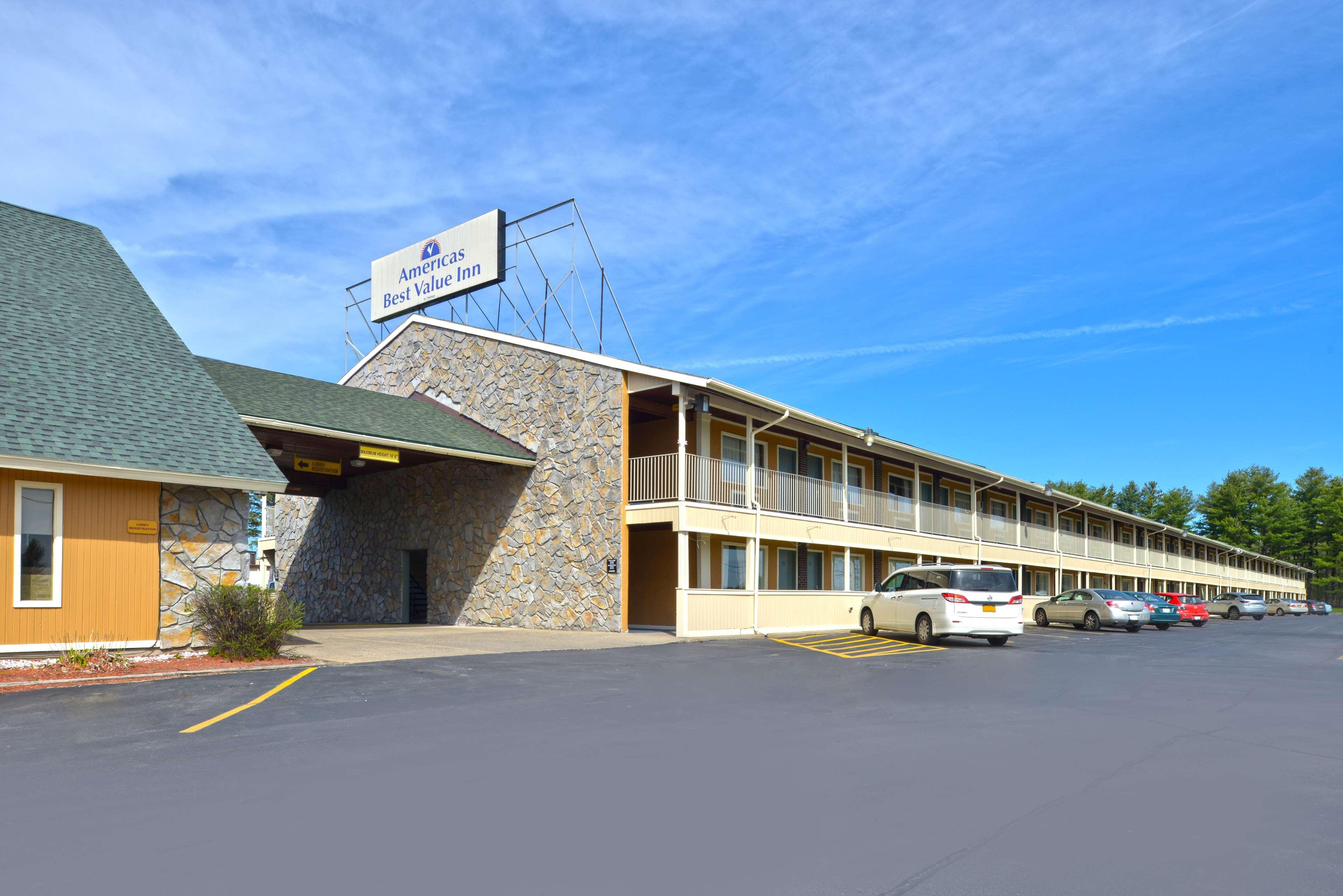 Americas Best Value Inn Plattsburgh Ngoại thất bức ảnh
