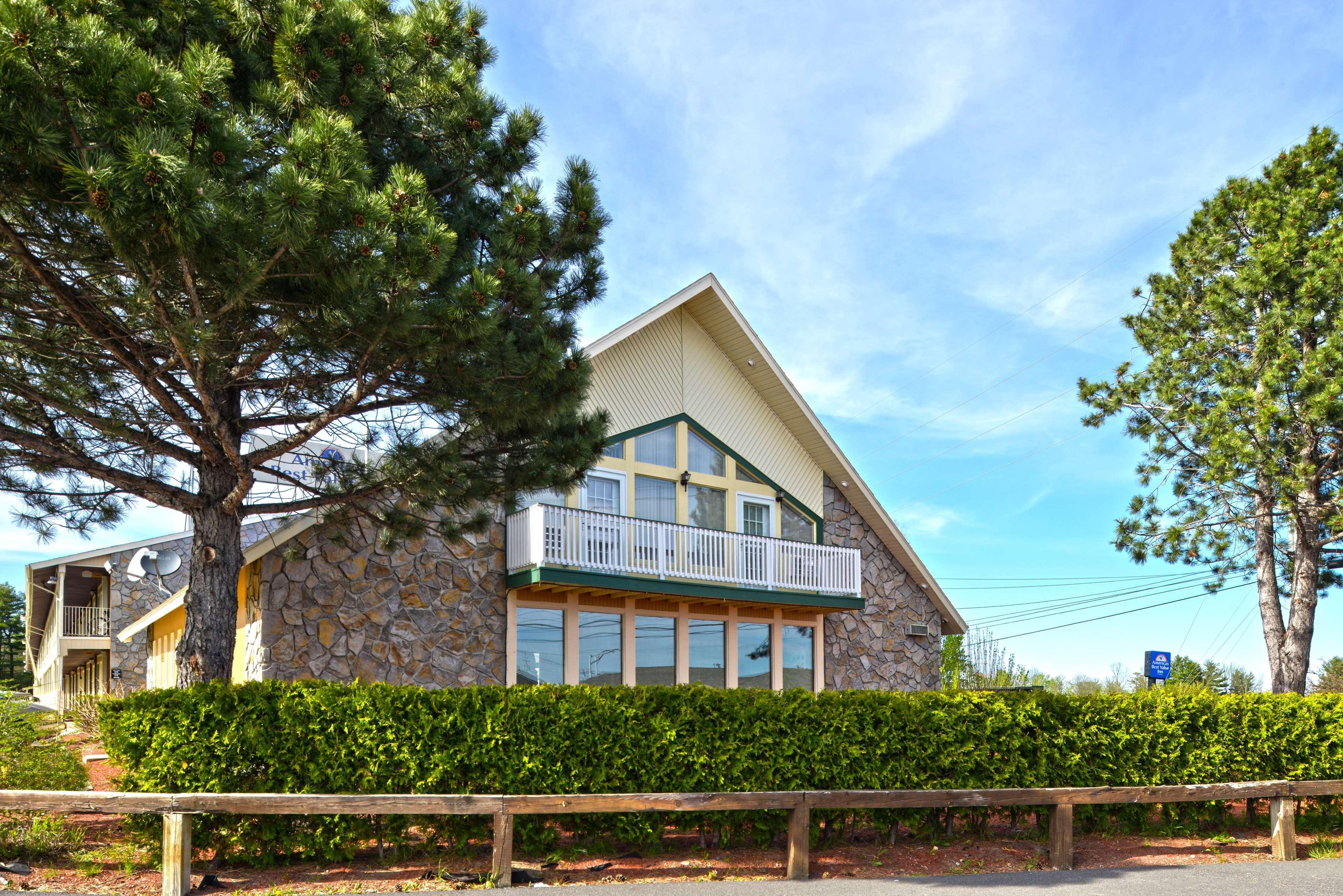 Americas Best Value Inn Plattsburgh Ngoại thất bức ảnh