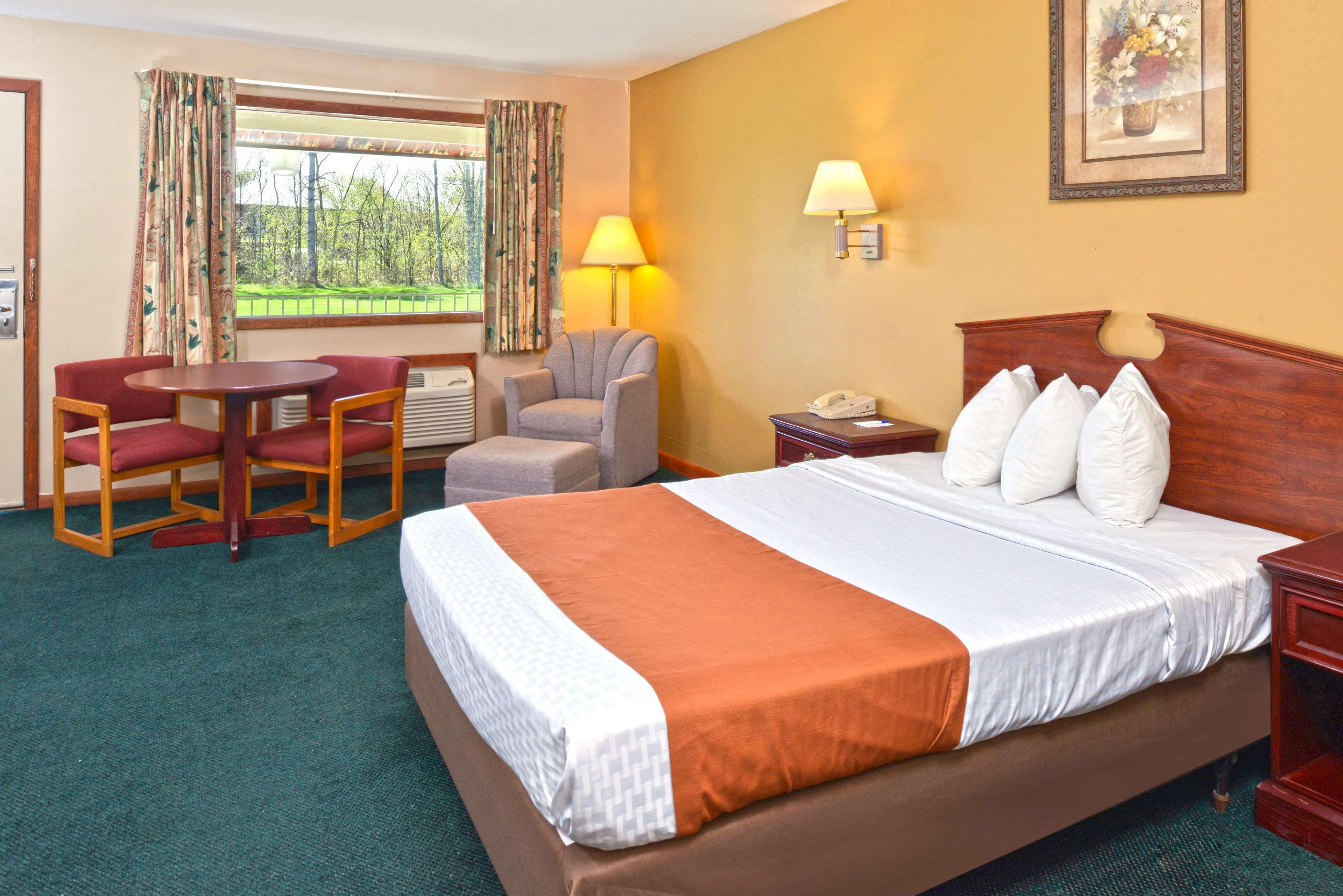 Americas Best Value Inn Plattsburgh Ngoại thất bức ảnh