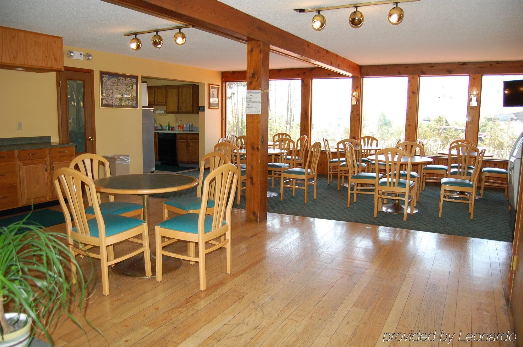 Americas Best Value Inn Plattsburgh Nhà hàng bức ảnh