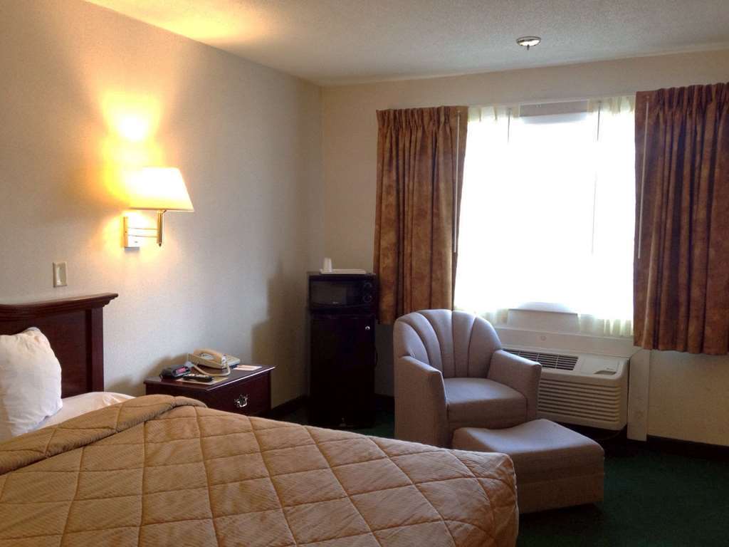 Americas Best Value Inn Plattsburgh Phòng bức ảnh