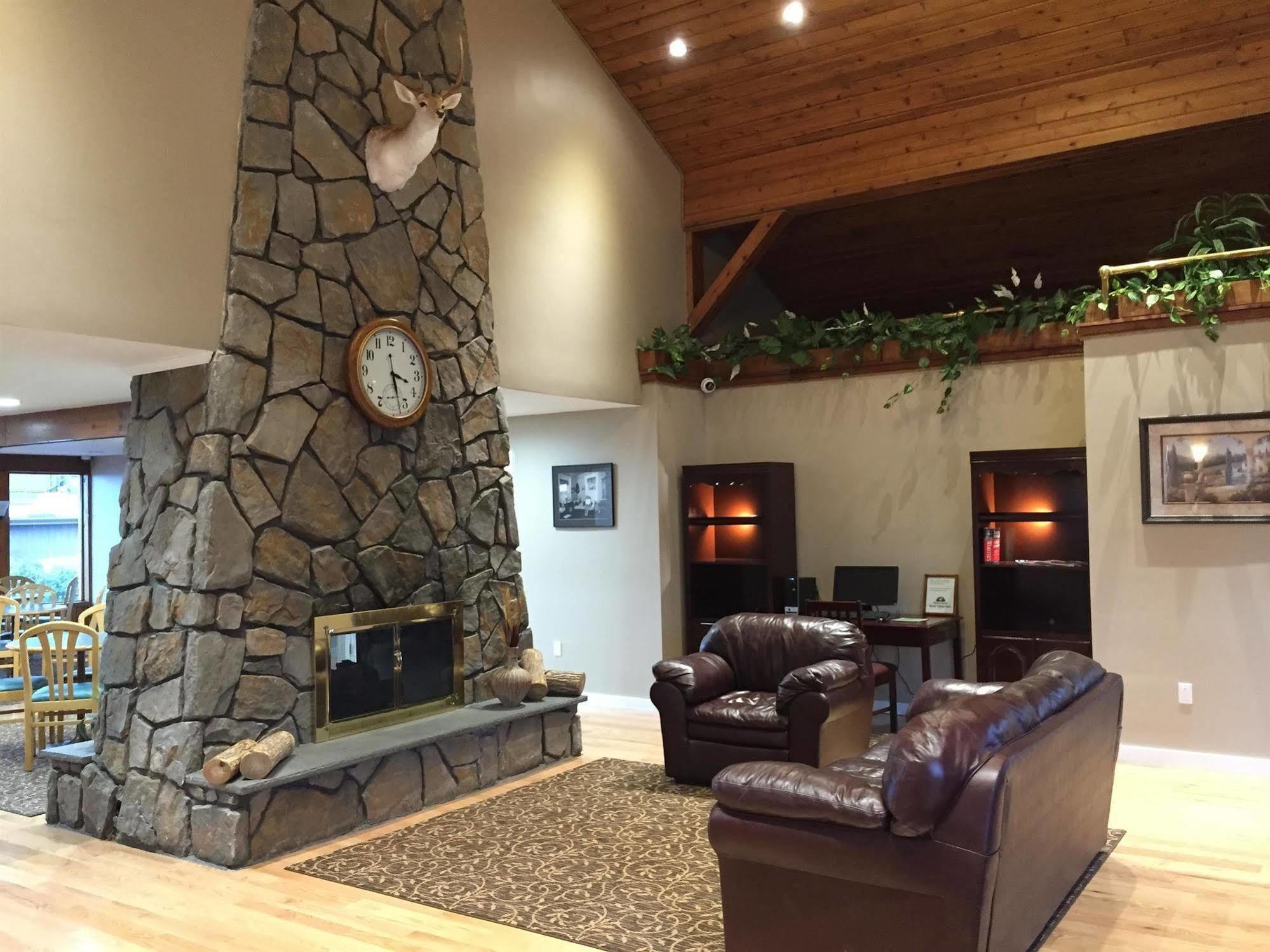 Americas Best Value Inn Plattsburgh Ngoại thất bức ảnh